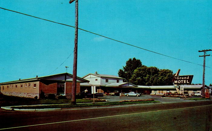 Grand Motel - Old Postcard Photo (newer photo)
